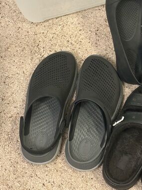 CROCS Men's/Unisex Black Slip-On Clogs